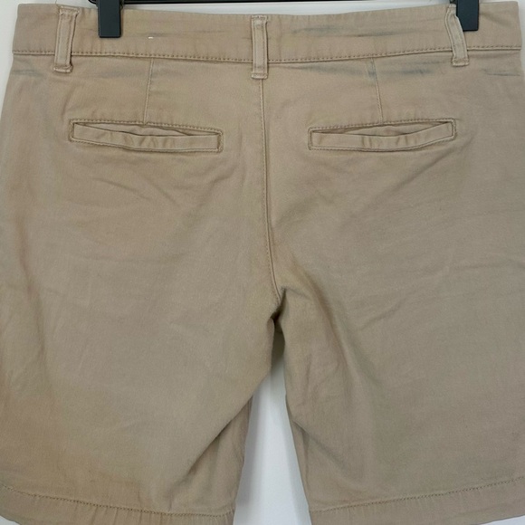 Aeropostale Tan Bermuda Shorts Classic Casual Style - Size: 3/4 - Picture 6 of 7